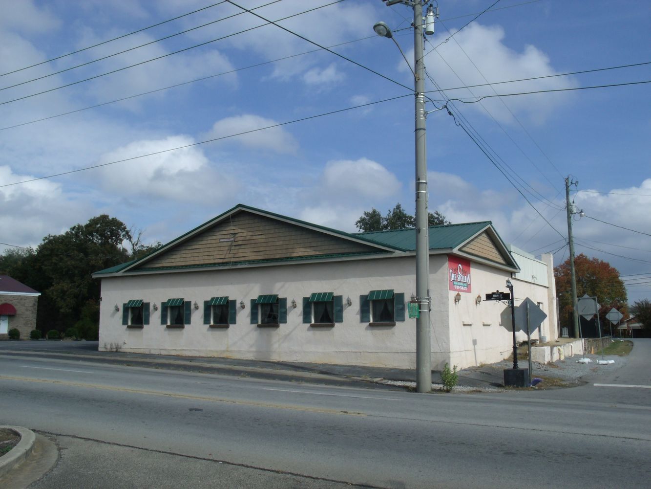 222 N Main St, Arab, AL 35016